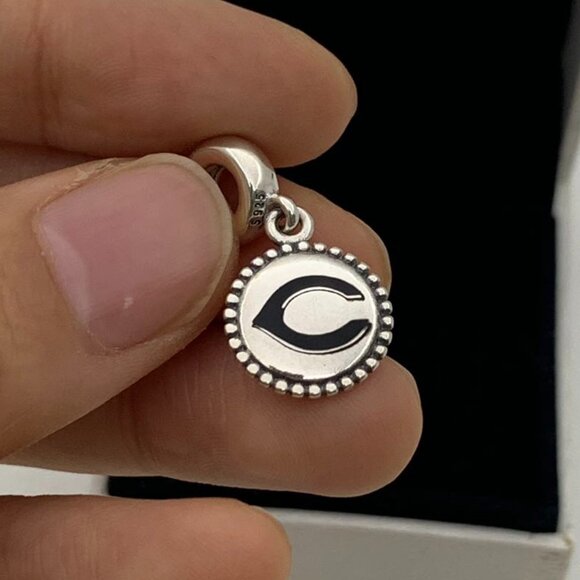 ✨🔥Pandora Football Chicago Bears Sports Dangle Charm - Picture 1 of 6